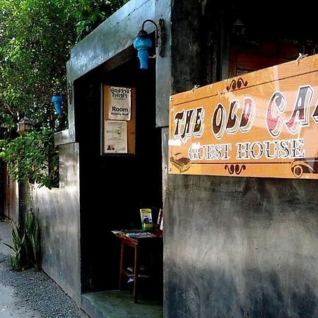 The Old Car Guesthouse Chiang Mai Buitenkant foto